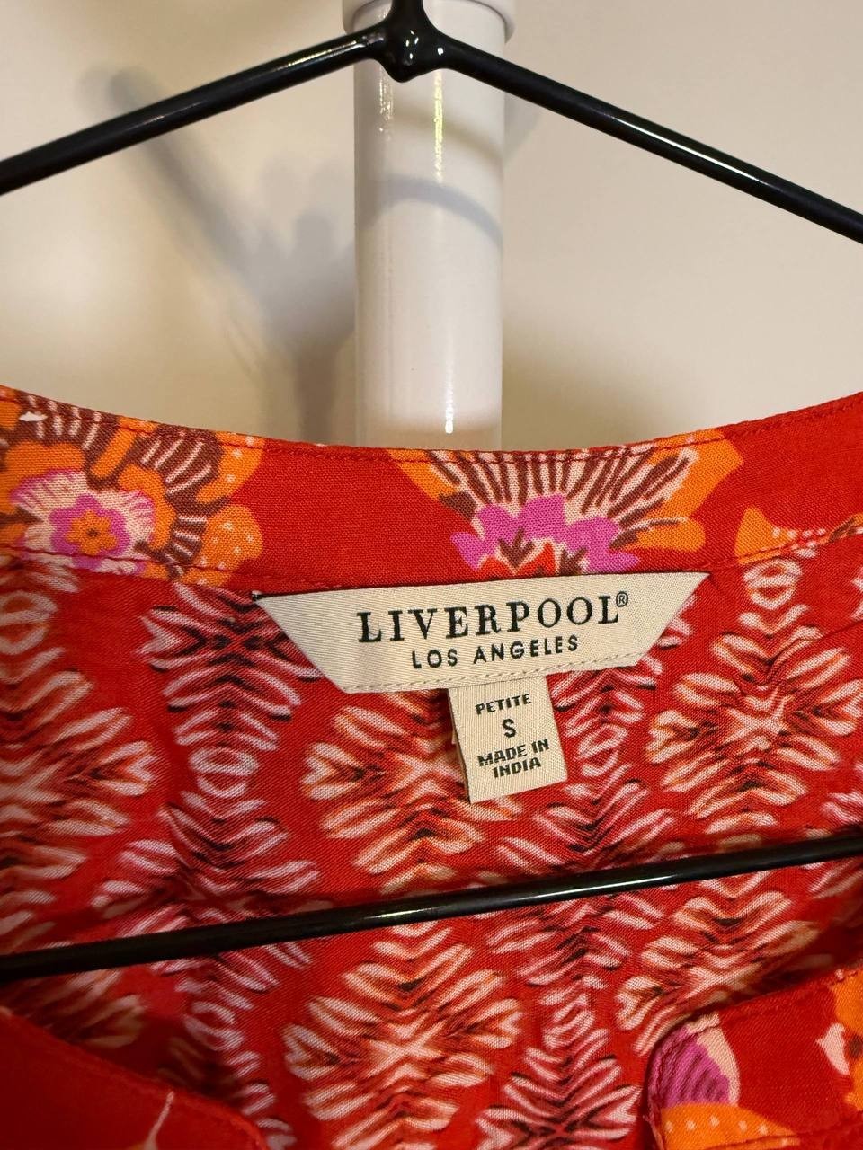 Liverpool Los Angeles Long‑Sleeve Button‑Front Woven Blouse – Size S Petite–NWOT