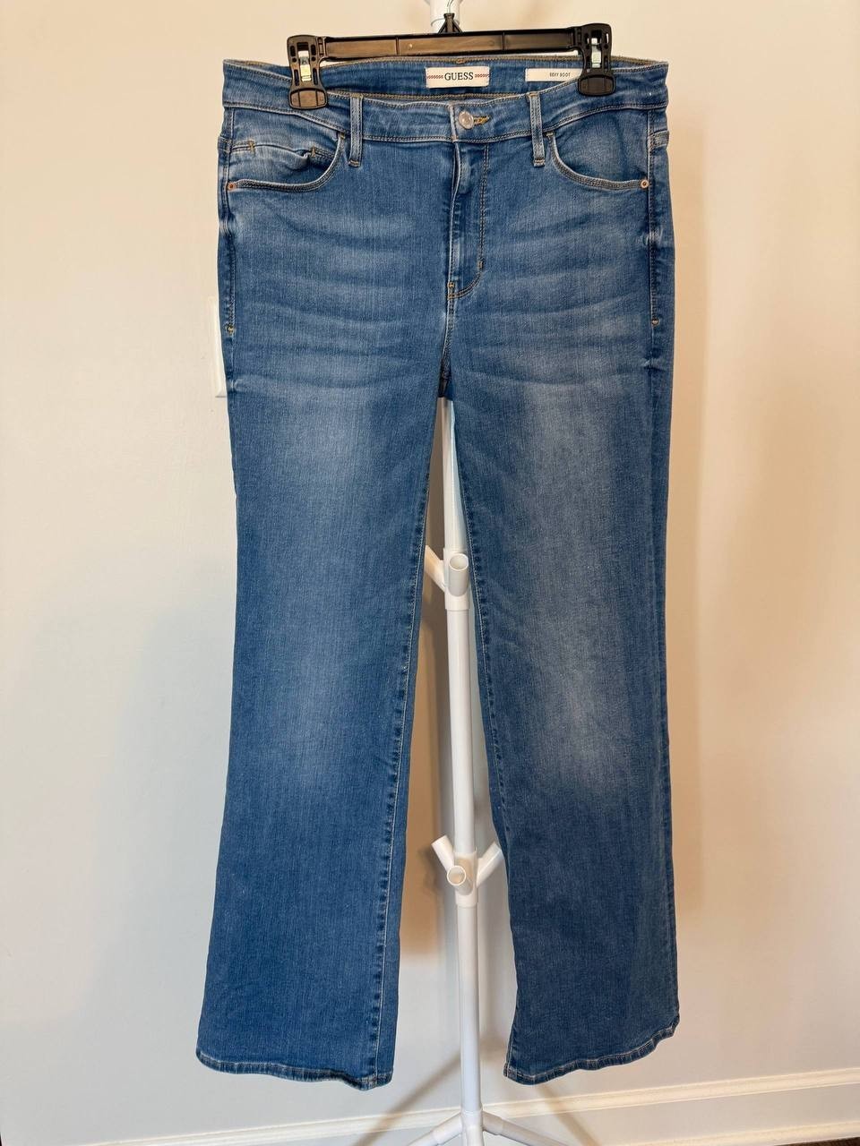 GUESS Sexy Mid‑Rise Bootcut Jeans – Size 30 – Pre‑Owned – $108