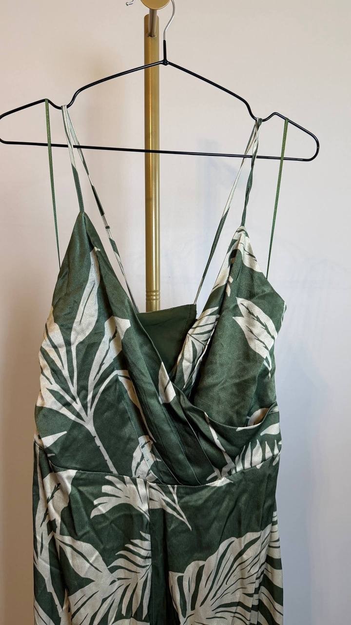 Guess Yasmin Satin Wide-Leg Jumpsuit Green Size L NWT Damaged Seam $178