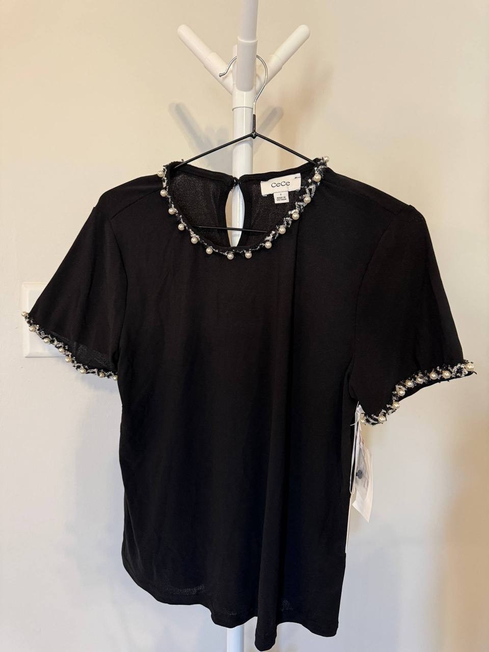 CeCe Faux‑Pearl Embellished T‑Shirt – Size S – Black– NWT – $59