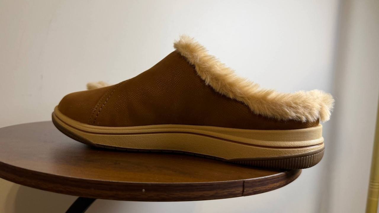 Clarks Dark Tan Textile Clogs/Mules 7.5M NIB MSRP $49.99