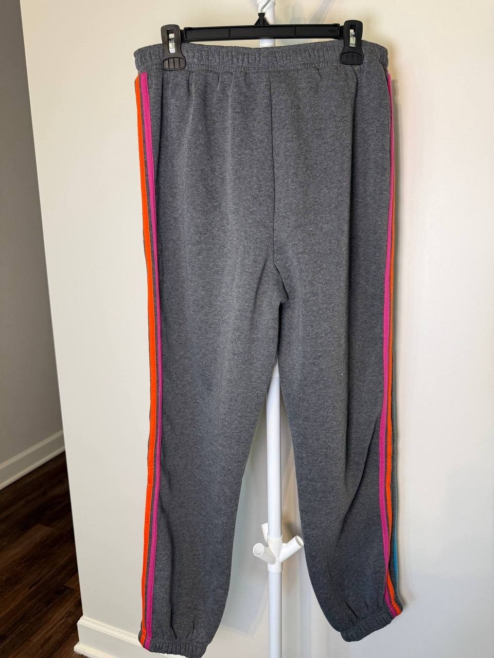 Jolie&Joy Gray Sweatpants – Size X-Large – NWT