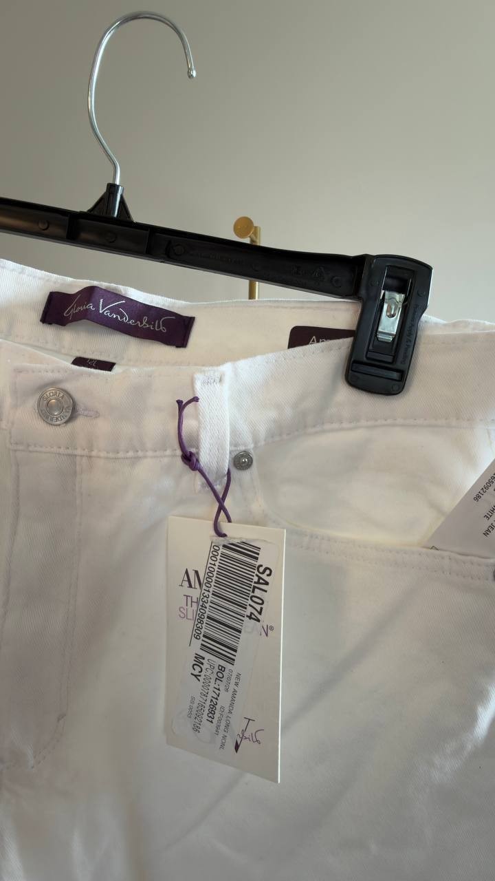 Gloria Vanderbilt Amanda Classic Straight Jeans Vintage White 12 NWT $52