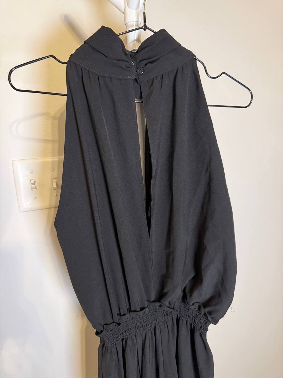 Max Studio Mock‑Neck Sleeveless Stretch Crepe Jumpsuit – Size S – NWT