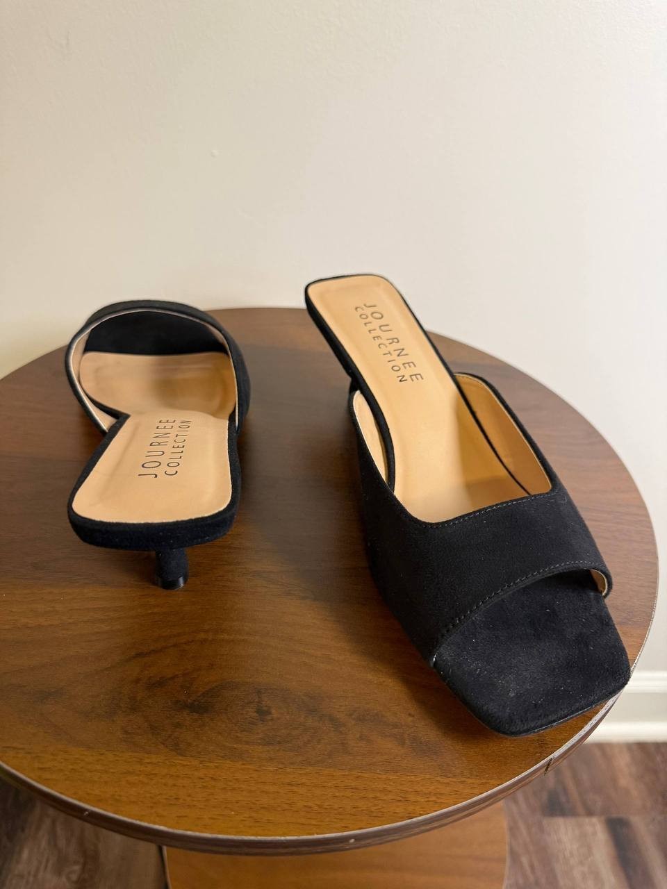 Journee Collection “Larna” Open‑Toe Wedge Sandals–Size 7.5 W–BlackFaux Suede–NIB