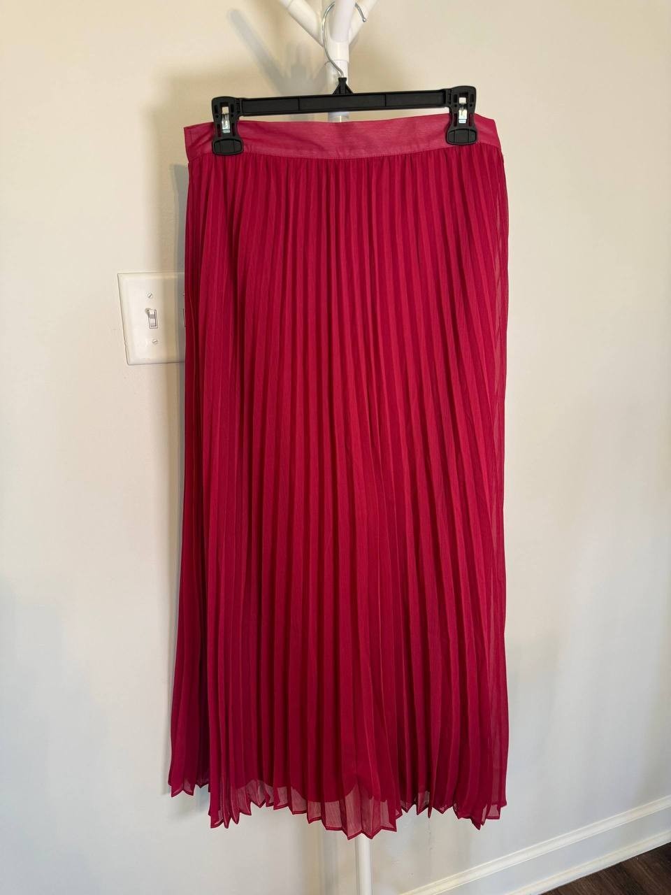 Adrienne Landau Onyx Pleated A‑Line Skirt – Maroon – Size L – NWT – $119