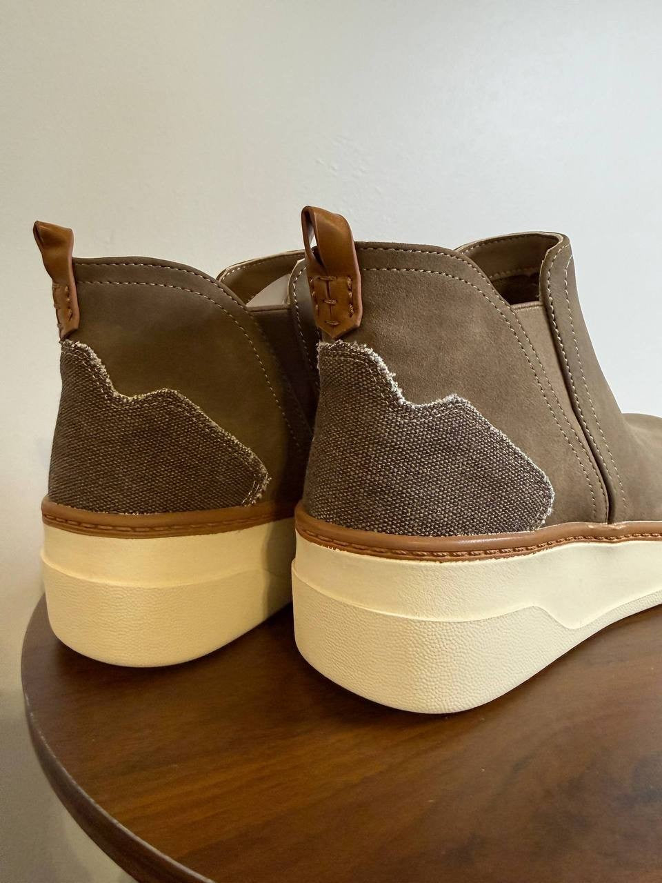 Blowfish Malibu “Charming” Hidden Wedge Sneakers–Size 7M – Woodsmoke – NIB