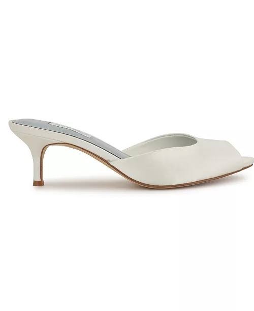 Nine West Women’s Satin Pumps 11M White Textile – New in Box MSRP $85