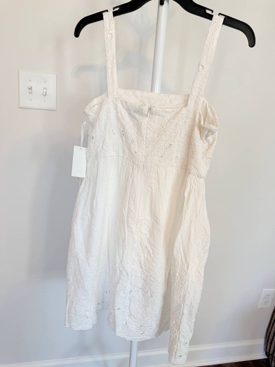CeCe Floral‑Embroidered Square‑Neck Dress – Ivory – Size 6 – NWT – $129