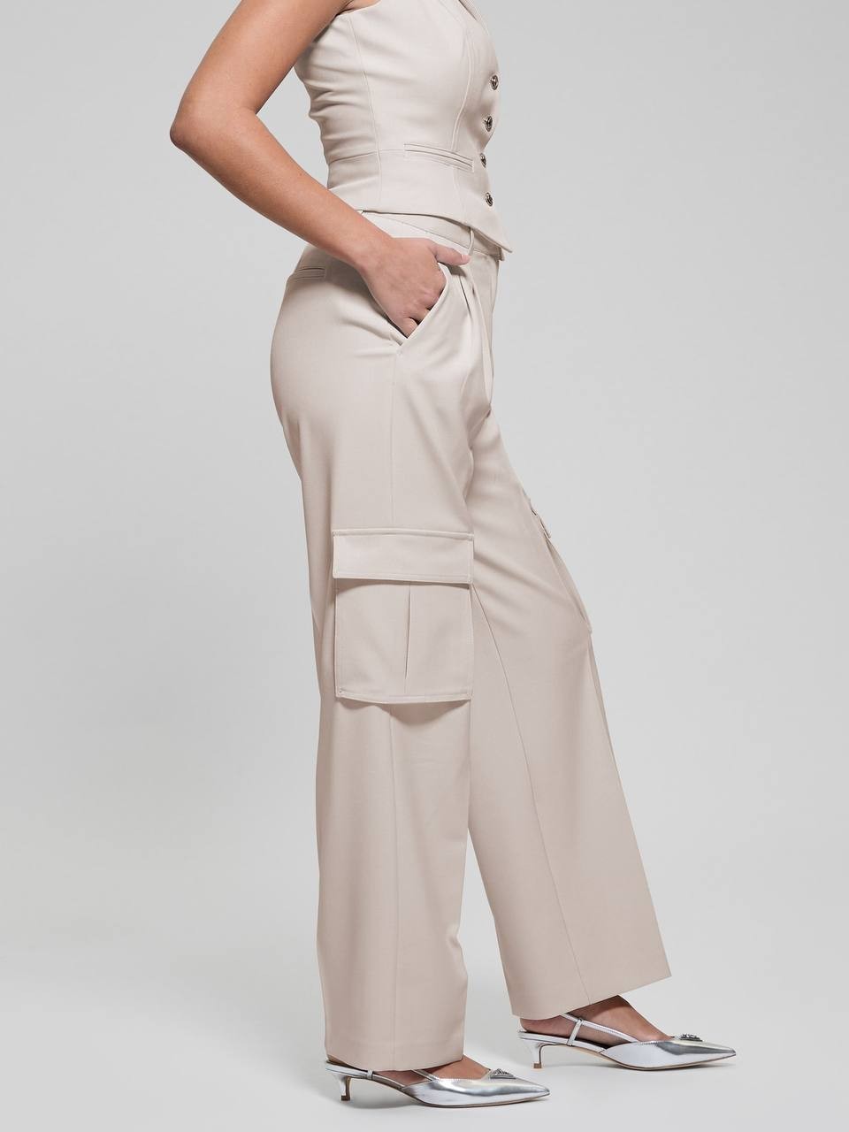 Guess Women’s Eco Matea Perfect Cargo Pants Beige XL $148 NWT