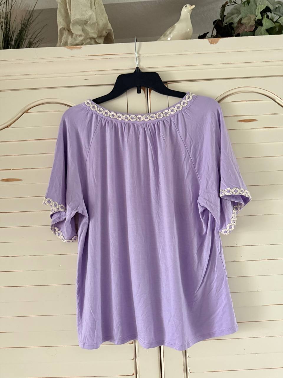 Belldini Knit Top Women's Light Amethyst L Crochet Trim Keyhole Neckline NWT