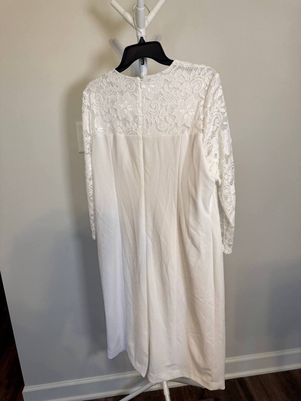 Kasper Yoke Sheath Dress – Size L – NWT – $99