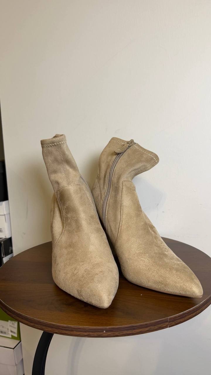 On•34th True Taupe Fabric Block Heel Booties 8M New in Box MSRP $99.90