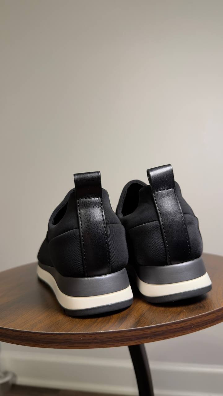 DKNY  Sneakers  Black  7  New  $100