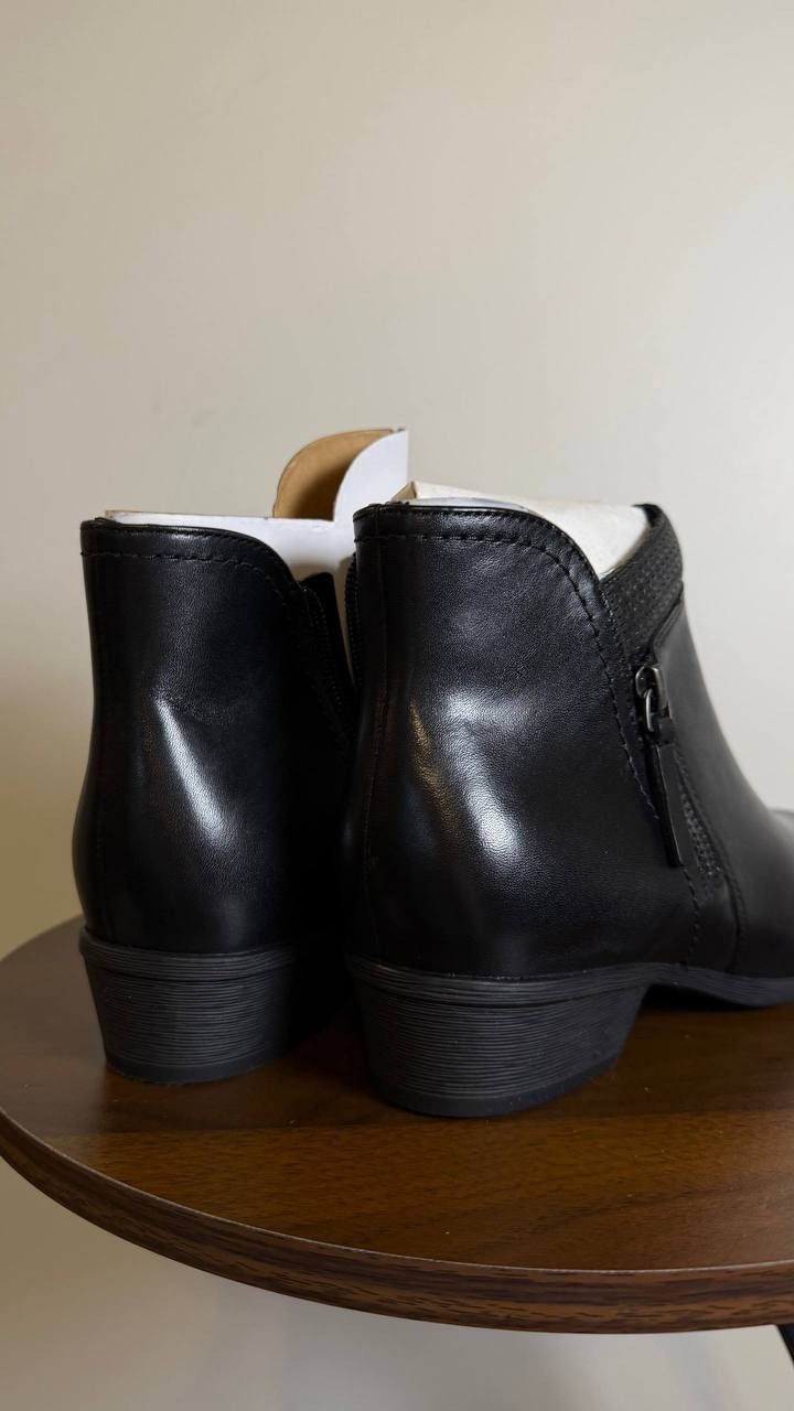 Rockport Carly Booties 7.5M Black Leather Zip Block Heel New in Box