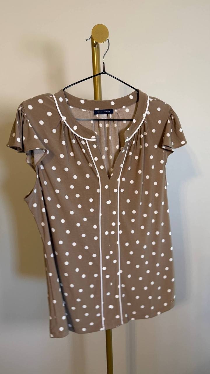 Tommy Hilfiger Women’s  Dot Print Split-Neck Flutter-Sleeve Top M $59 NWT