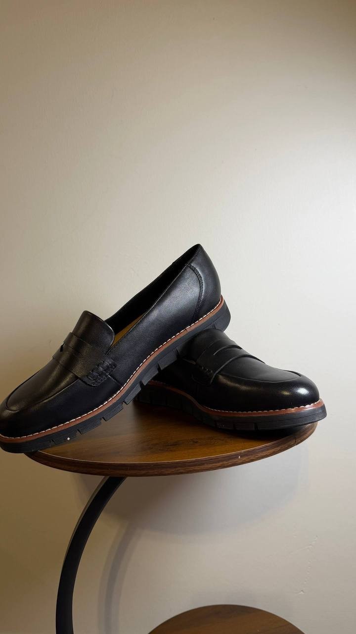 Easy Spirit Velia Loafers 11W Black Leather Slip‑On Comfort NIB msrp$89