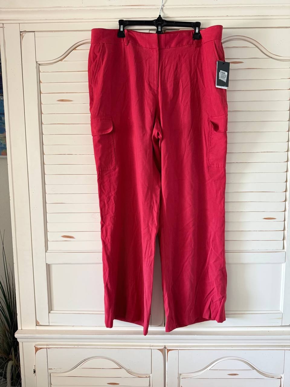 DKNY Sangria Red Straight-Leg Side-Pocket Pants – Size 18 – NWT MSRP: $99.00