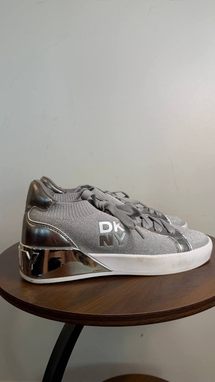 DKNY Mallory Lace-Up Sneakers Grey/Silver 7.5M Man‑Made MSRP $129 NWOB