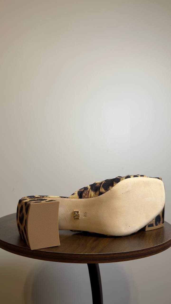 Badgley  Mischka  Mule Pumps  Leopard  9.5  New  $295