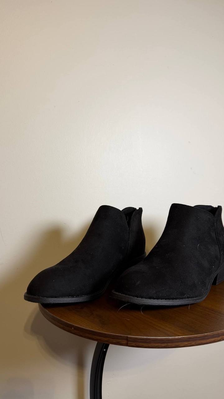 Journee Collection Black Faux Suede Ankle Booties 9M NIB MSRP $108