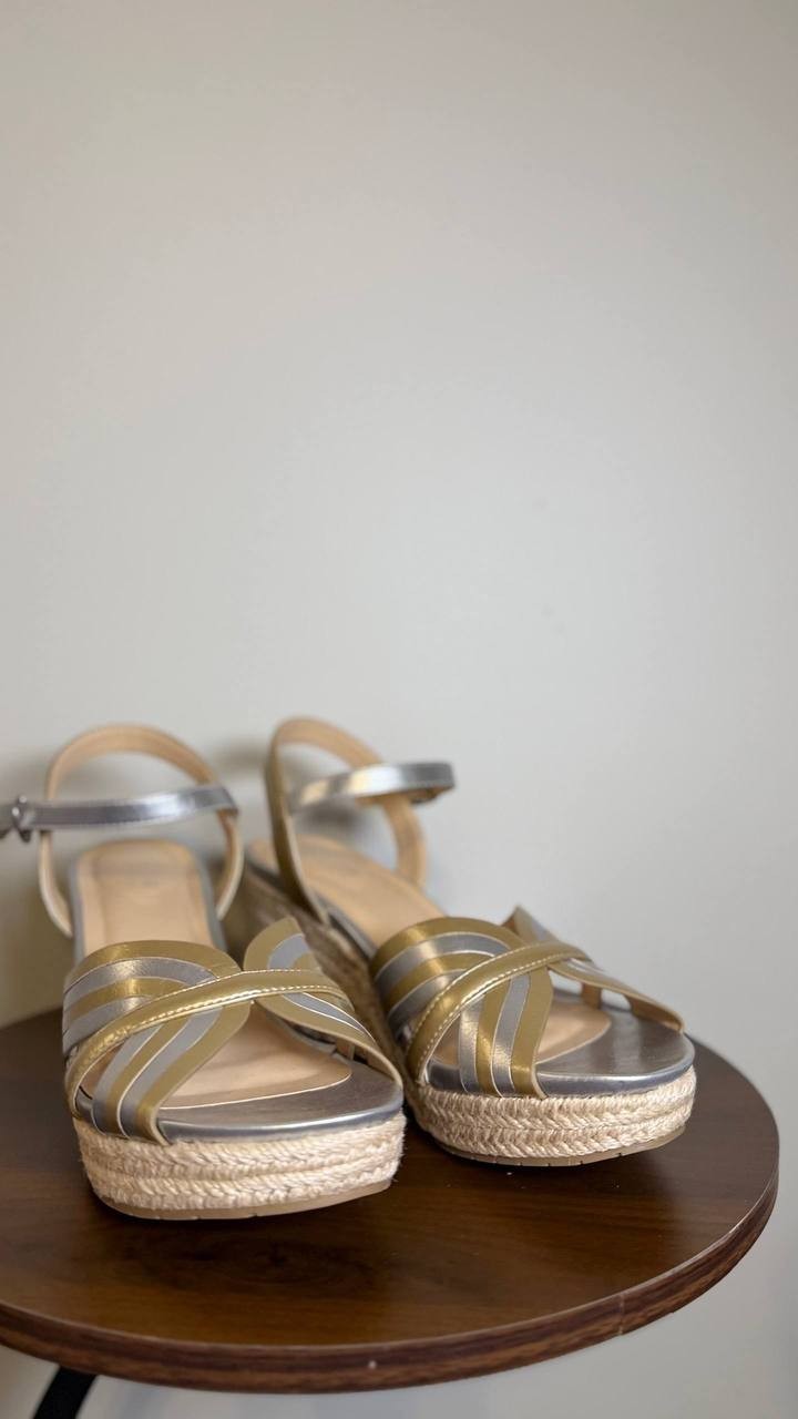 Kenneth Cole Reaction Metallic Wedge Sandals 8.5M New in Box  MSRP 89$