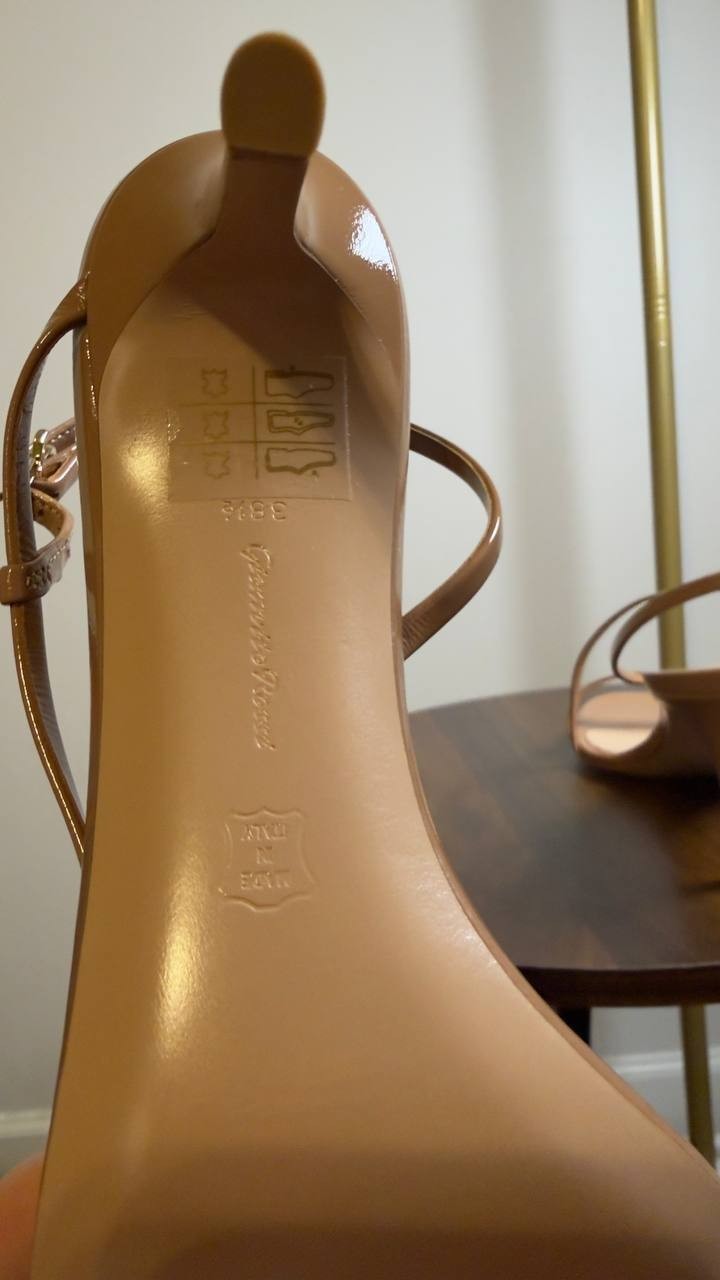 Gianvito  Rossi  Manhattan  70  Leather  Toe  Sandals  Natural  38.5  New  $945