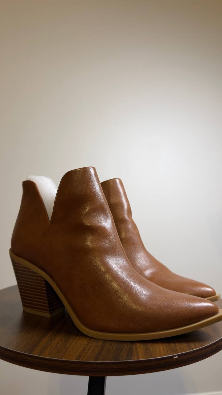 Wild Pair  Ankle Booties  Brown  8.5M  New  $80