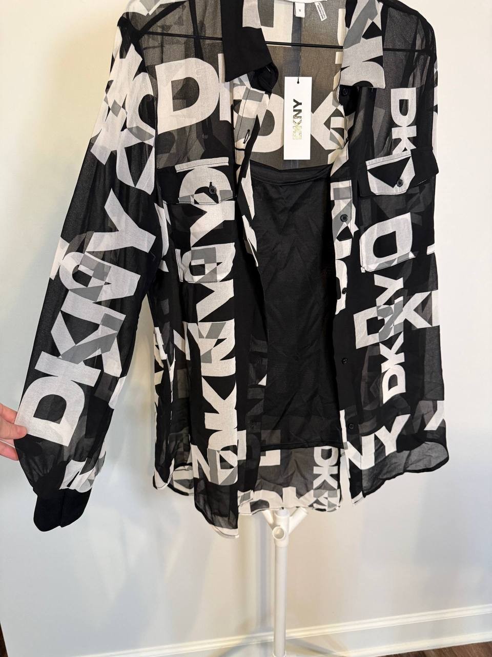 DKNY Foundation  Logo Print Blouse  Modern  Black  Size M  NWT  msrp $89