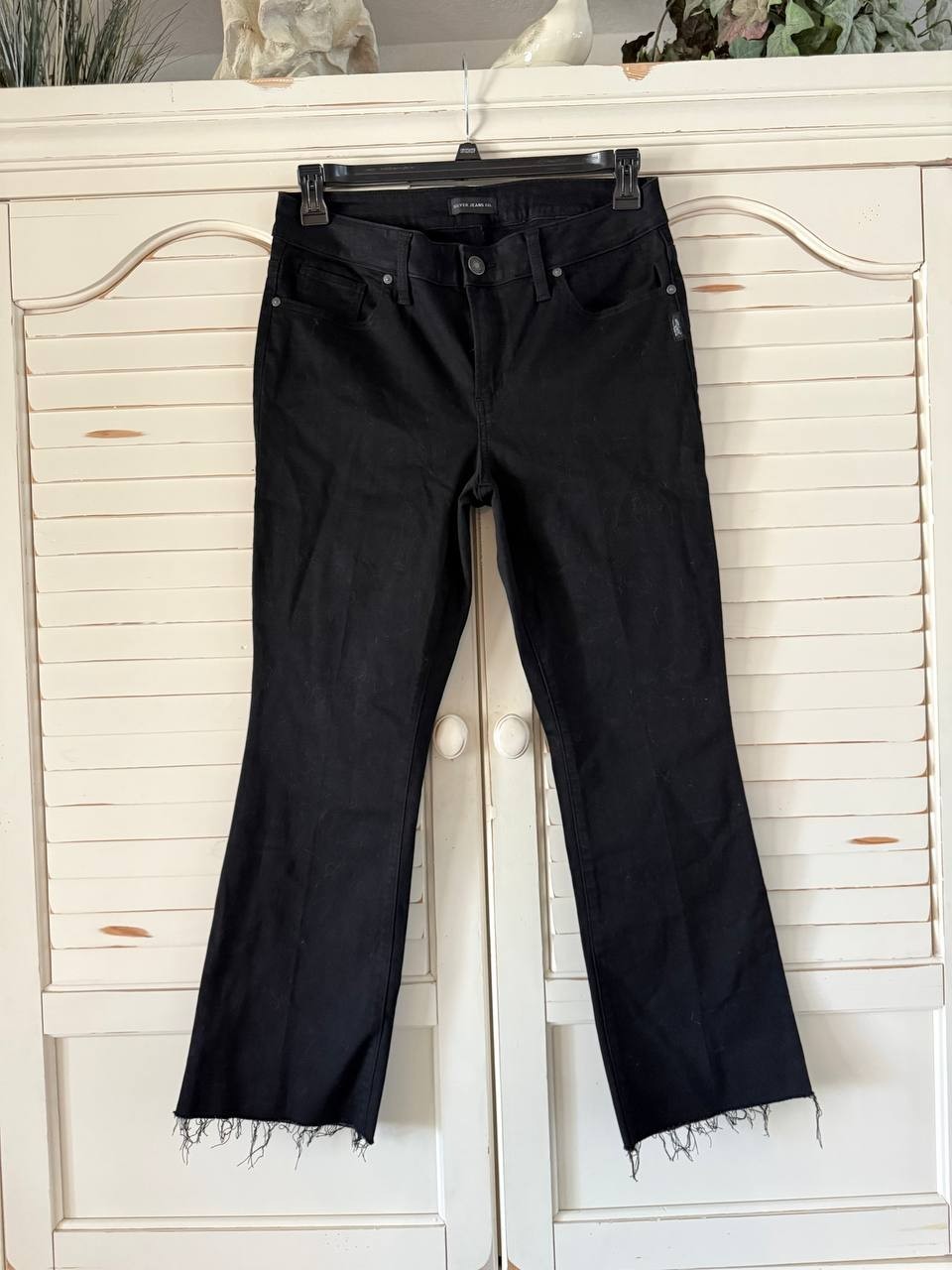 Silver Jeans Co. Suki Curvy Raw Hem Kick Flare Jeans W31/L27 Black NWT $74