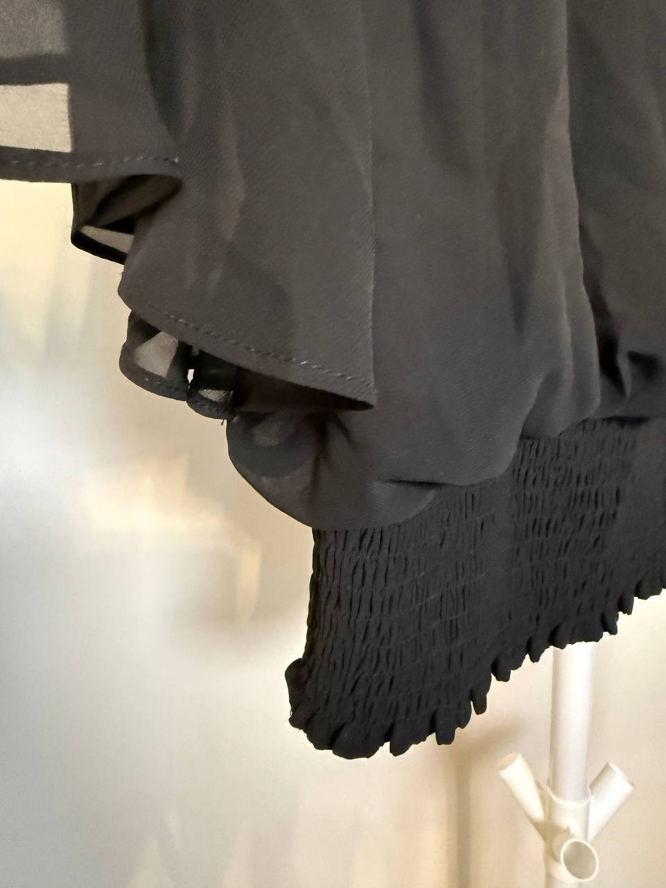 Sam & Jess Smocked‑Waist Top – Size S – NWT