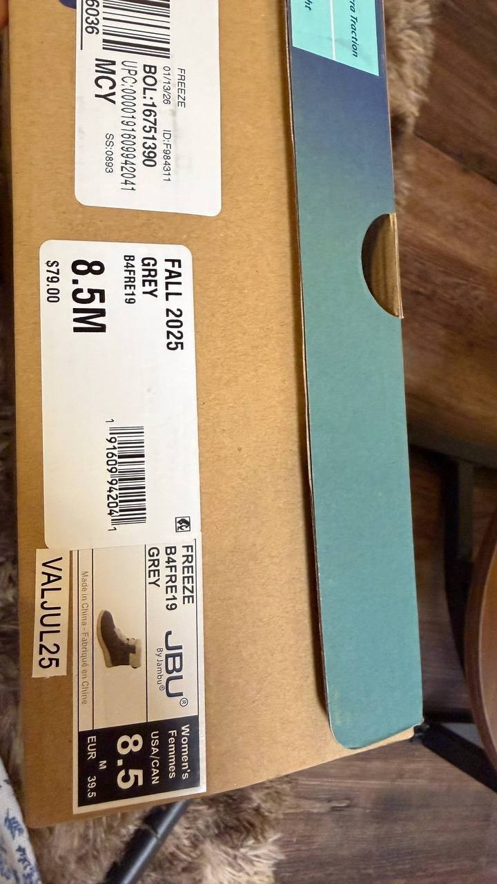 JBU Freeze Boots 8.5M Grey Suede Round Toe Faux Shearling New In Box msrp$79