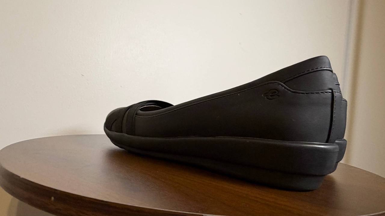 Easy Spirit Slip‑On Flats 6.5M Black Synthetic New in Box MSRP $69