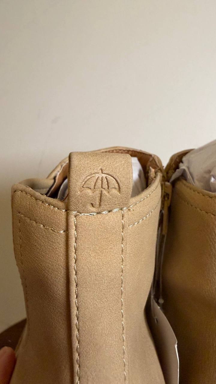 Naturalizer Madalynn Bootie 9W Sand Brown Waterproof Almond Toe Zip NIB msrp$185