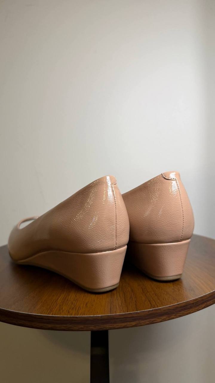 Bandolino Candra Peep Toe Low Wedge Dress Pumps Light Natural 9.5M NWB $79
