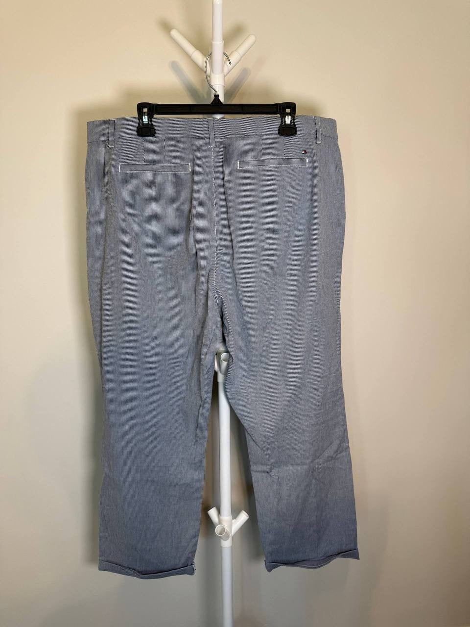Tommy Hilfiger Plus‑Size Pinstripe Hampton Chino Pants – Size 18 – NWT – $59.50