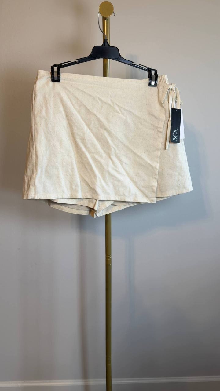 BCX Juniors' Wrap‑Front Skort Natural L NWT $39