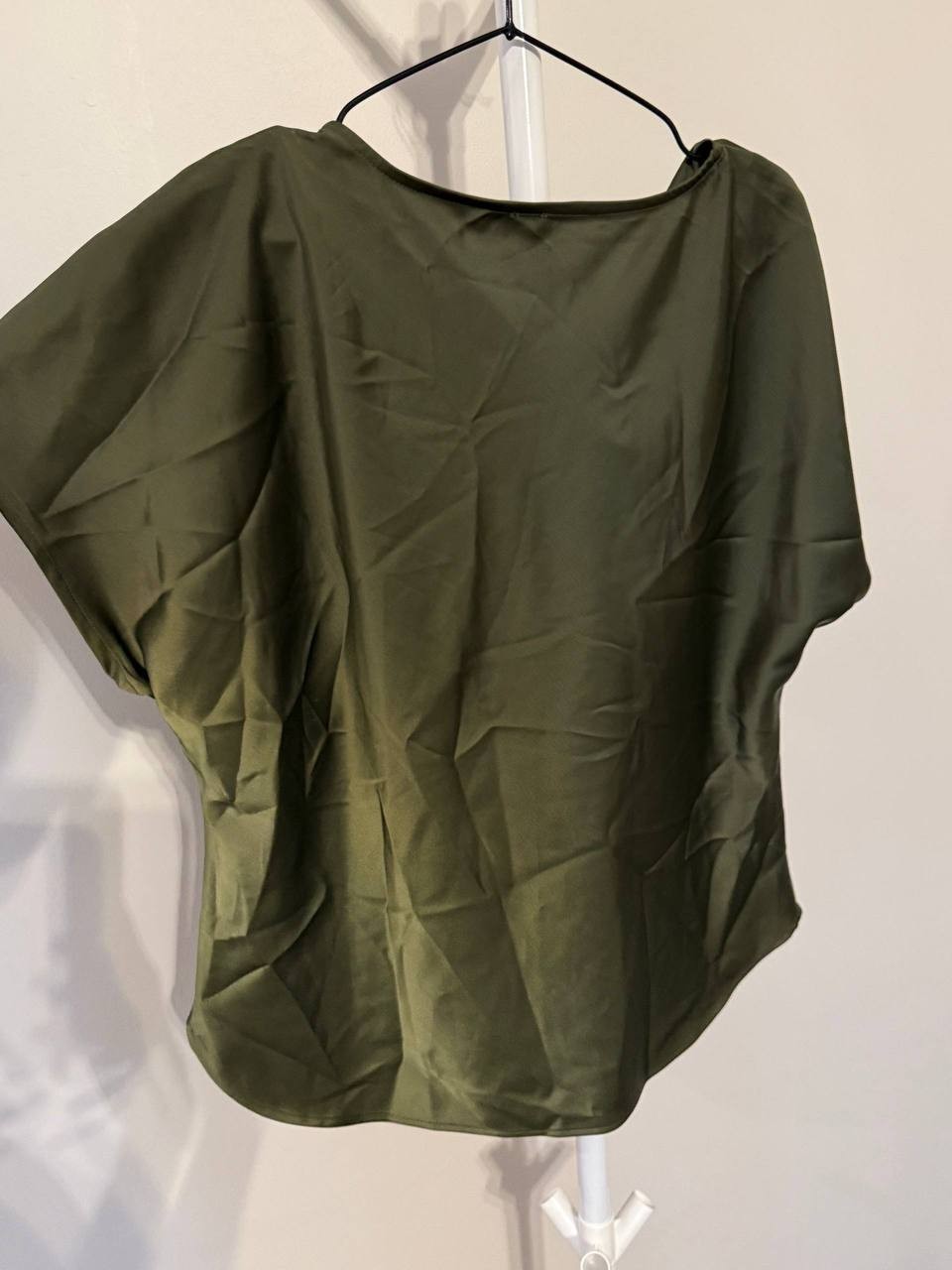 Anne Klein Solid Cowlneck Short‑Sleeve Blouse – Olive – Size L – NWT – $69