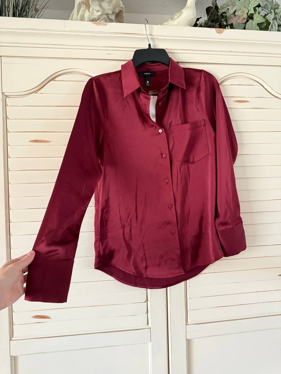 AQUA Satin Button Front Blouse Dark Cherry Size XXS NWT $78 – Chic Office Style