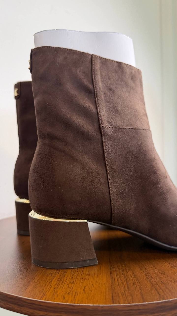 Calvin Klein Parry Block Heel Ankle Booties Dark Brown 8.5M Man‑Made $129 NWB