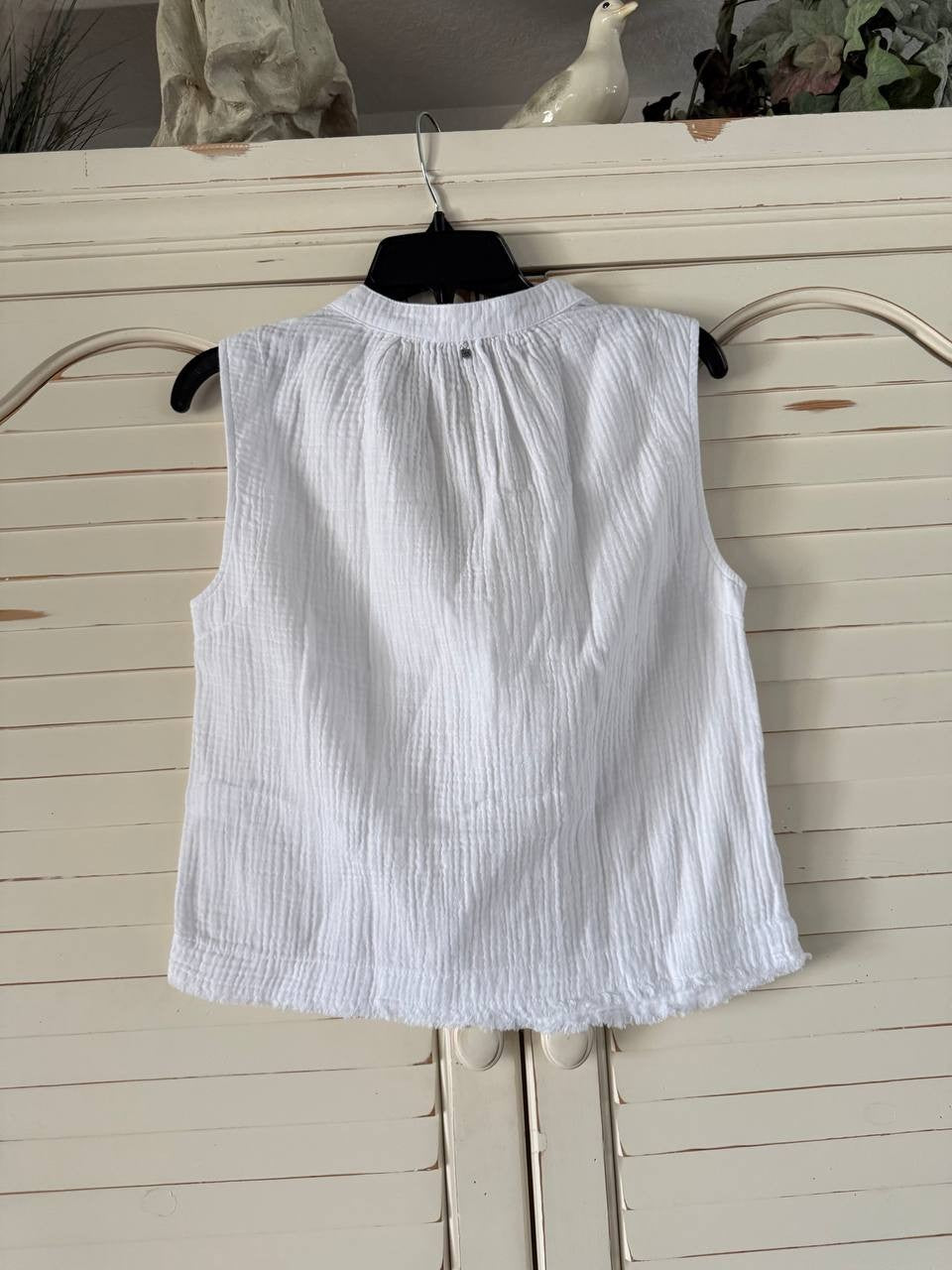 DKNY Crop Top XXS White Sleeveless Double-Crepe Gauze NWT MSRP $49 Boho Chic