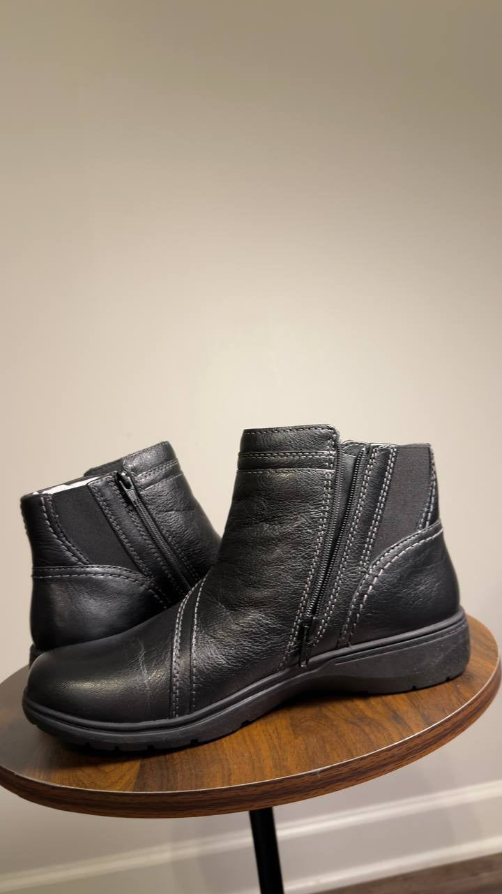 Clarks  Carleigh  Style  Boots  Black  Leather  8M  New  $130