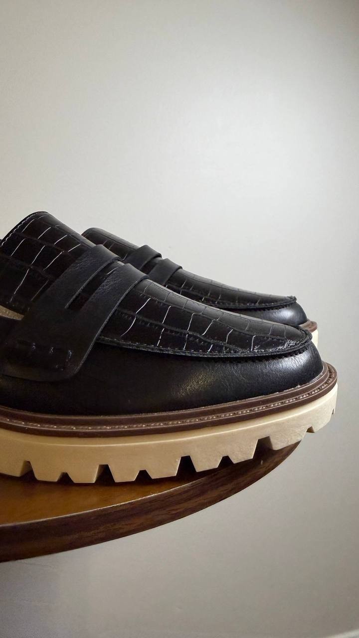 Journee Kenly Loafers 8.5 Black Lug Sole Slip‑On Croc Accent NIB msrp$85.99