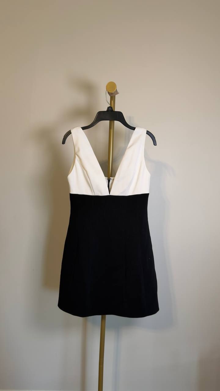 Alice + Olivia Mandy Deep Plunge Neck Mini Dress Black/Off White 2 NWT $395