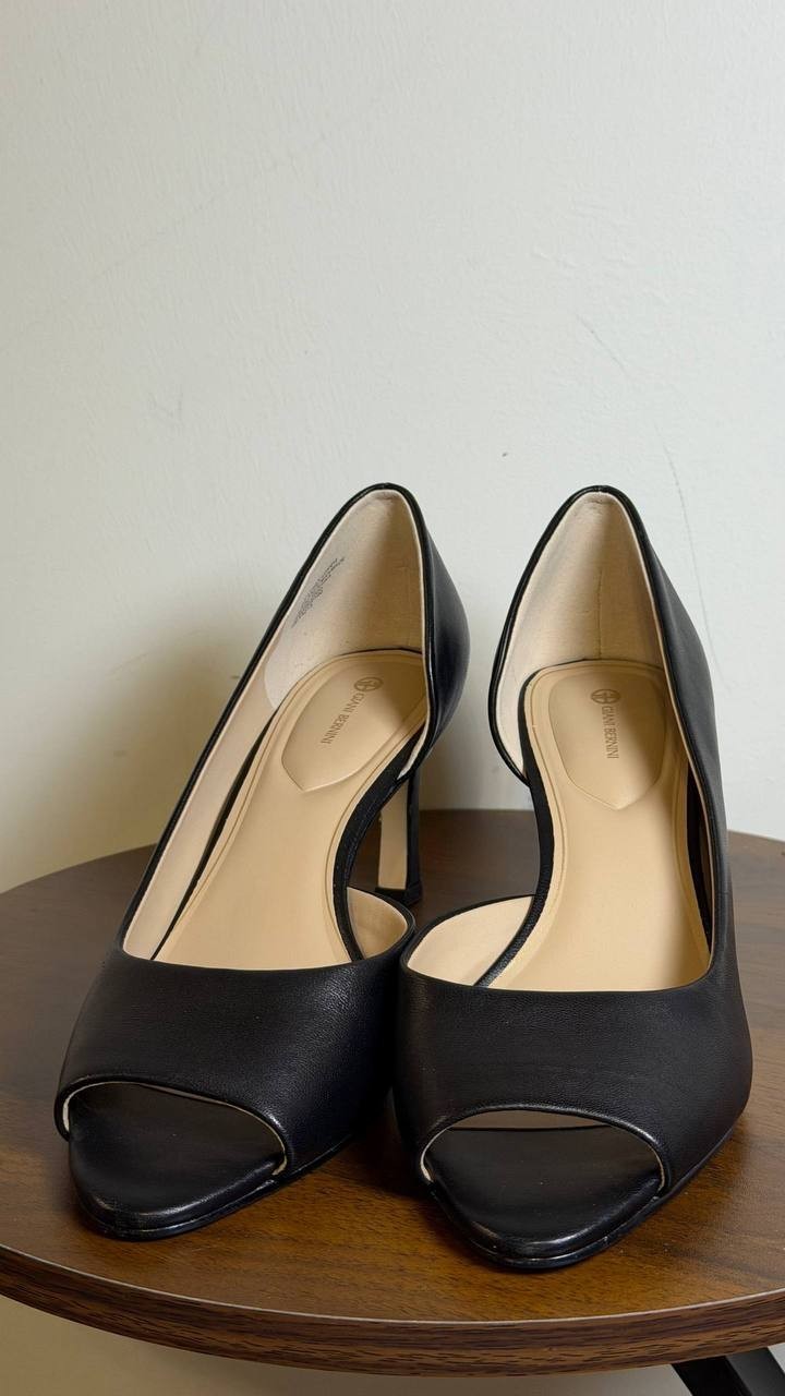 Giani Bernini Valorr Pumps 8M Black Leather Peep Toe d’Orsay NIB msrp$89.50