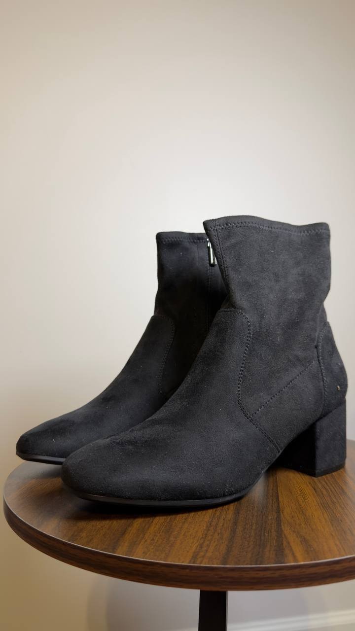 Reaction  Kenneth  Cole  Booties  Black  Micro  8M  New  $99