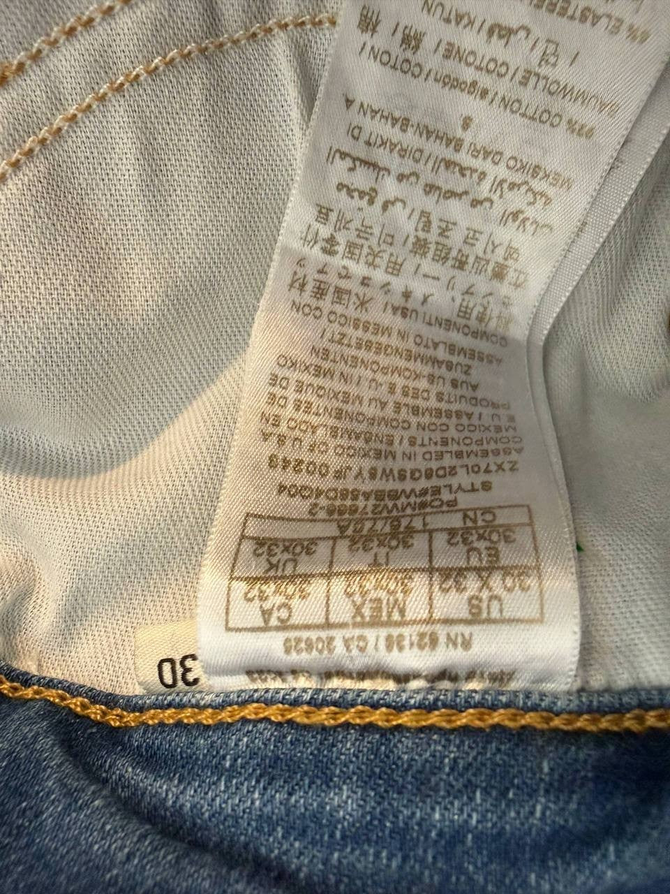 GUESS Sexy Mid‑Rise Bootcut Jeans – Size 30 – Pre‑Owned – $108