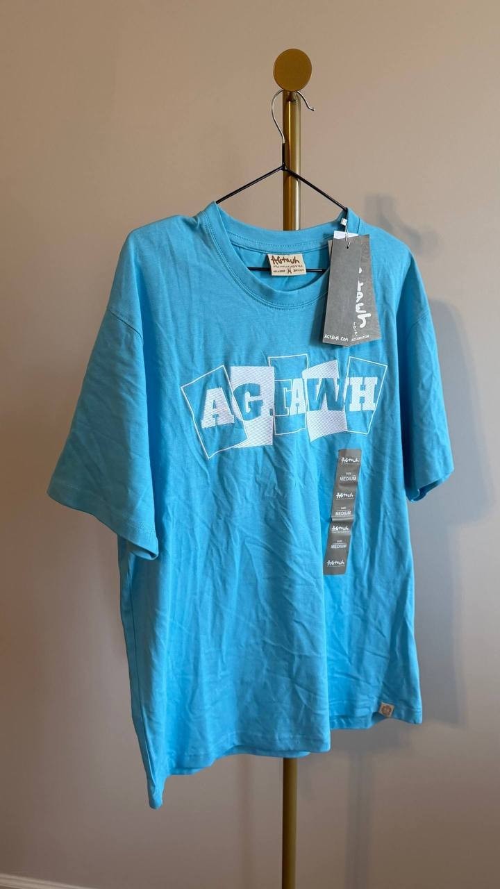 AGTAWH Men’s Graphic Logo T‑Shirt Blue M $52.90 NWT