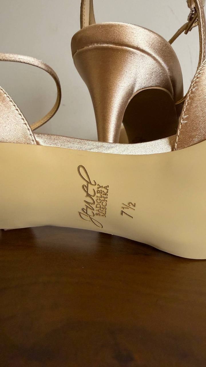 Badgley Mischka Jewel Evening Knot Pumps 11M Nude Satin New in Box MSRP $99