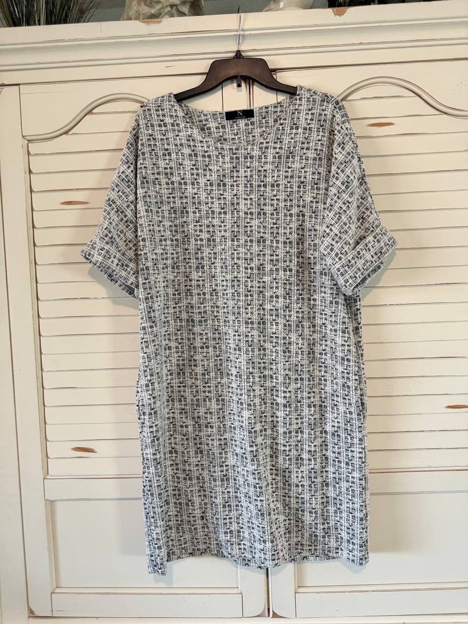 Natori Tweed Shift Dress – Size M – NWT – Round Neck Pull-On